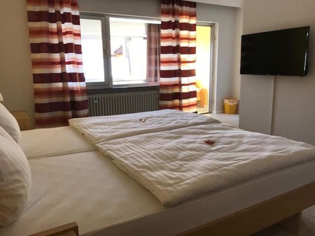 Hotel Zum Ochsen Wonsheim Exterior photo